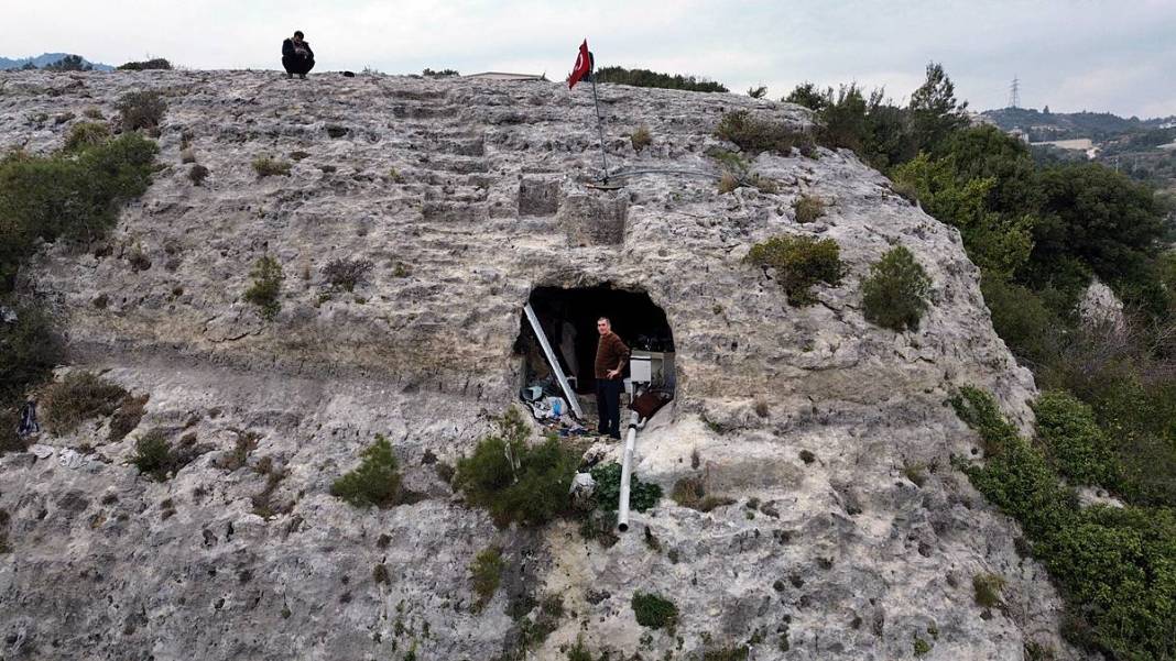 İki yıl sonra konteyner eve yerleştirildi: Mağarada daha huzurluydum! Depremzedenin sözleri şaşkına çevirdi 5